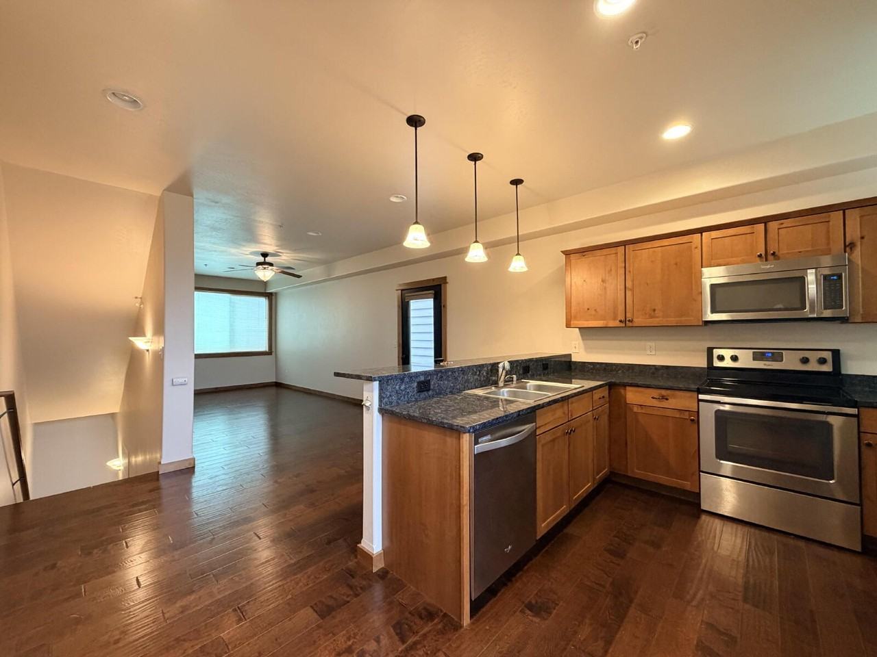 3237 N 27th Ave #D - Photo 5 of 25