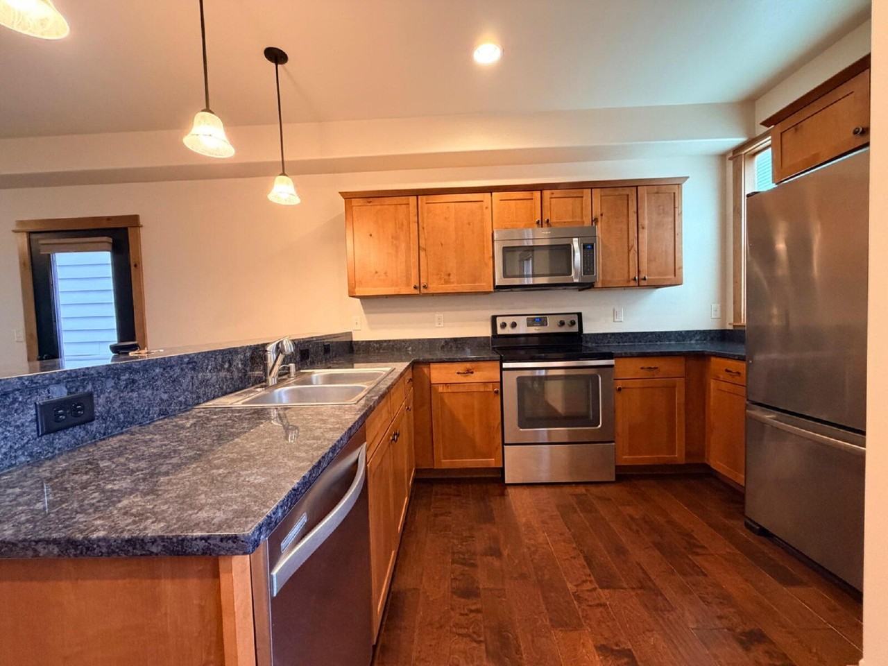3237 N 27th Ave #D - Photo 6 of 25