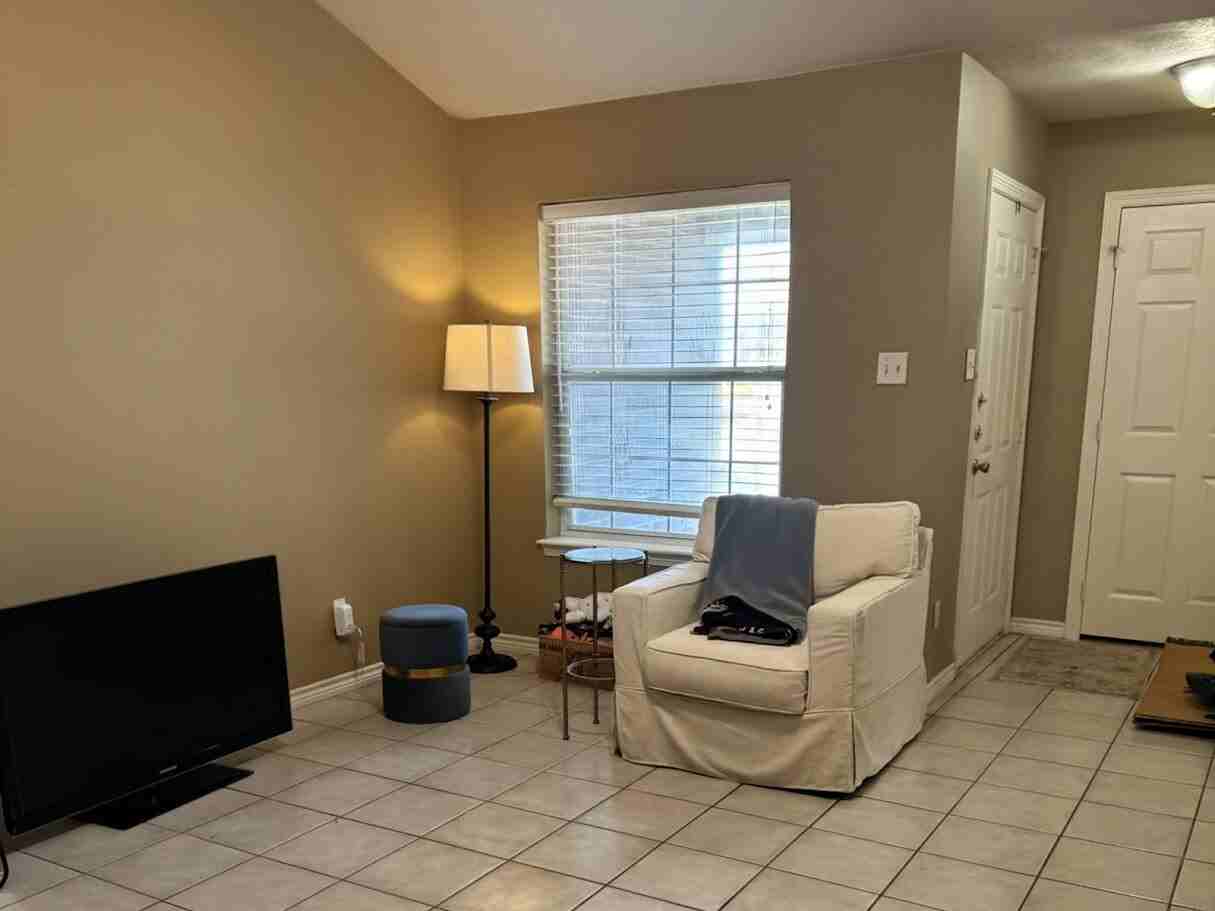 1014 Sun Meadow Ct - Photo 3 of 13