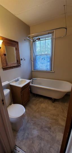 222 Logan Ave N - Photo 6 of 13