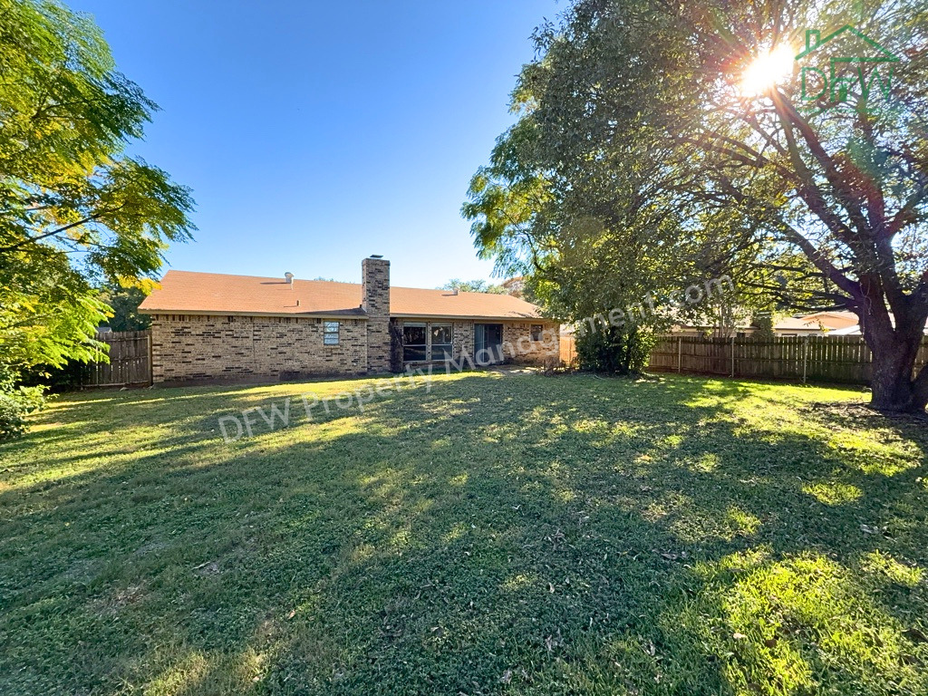 1613 Edge Hill Rd - Photo 3 of 4