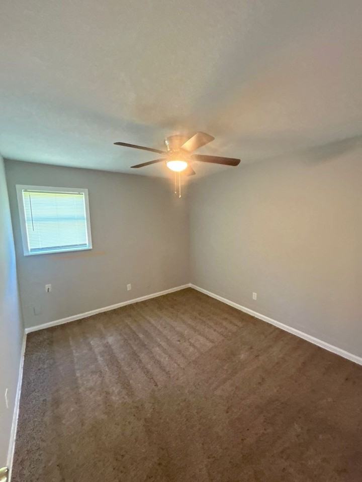 4811 Bradford Dr - Photo 5 of 12
