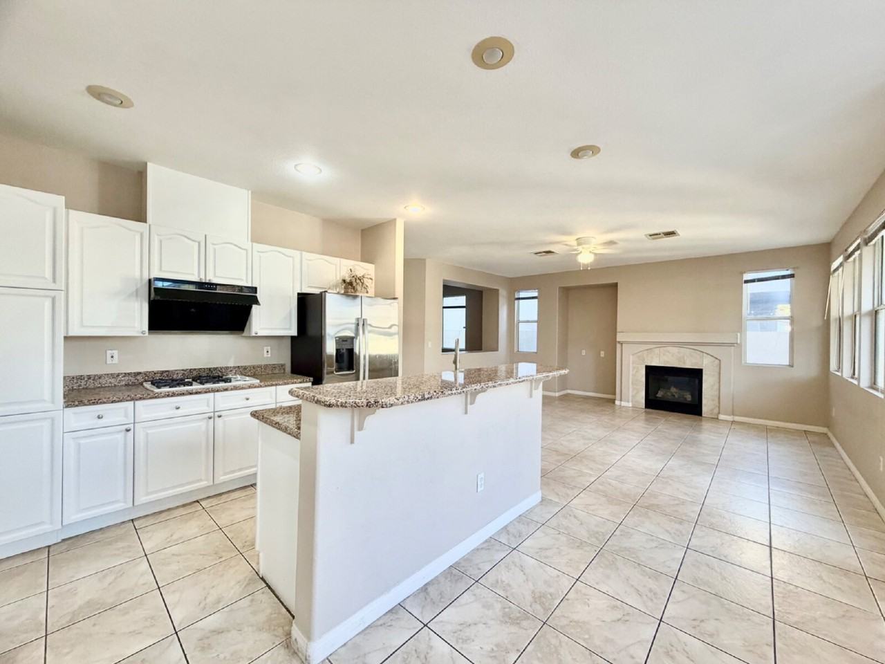 8917 Waltzing Waters Ct - Photo 7 of 50