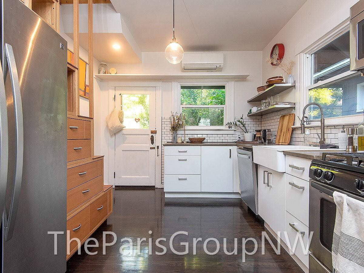161 Fulton St - Photo 2 of 35