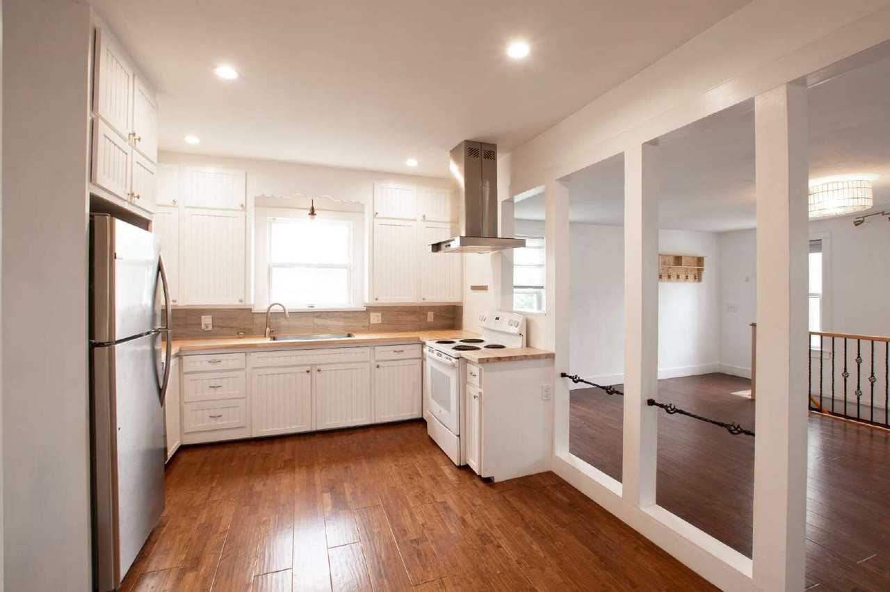 140 North St - Photo 5 of 32