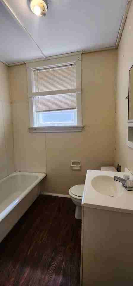 3700 Bates St ## 1f - Photo 2 of 6
