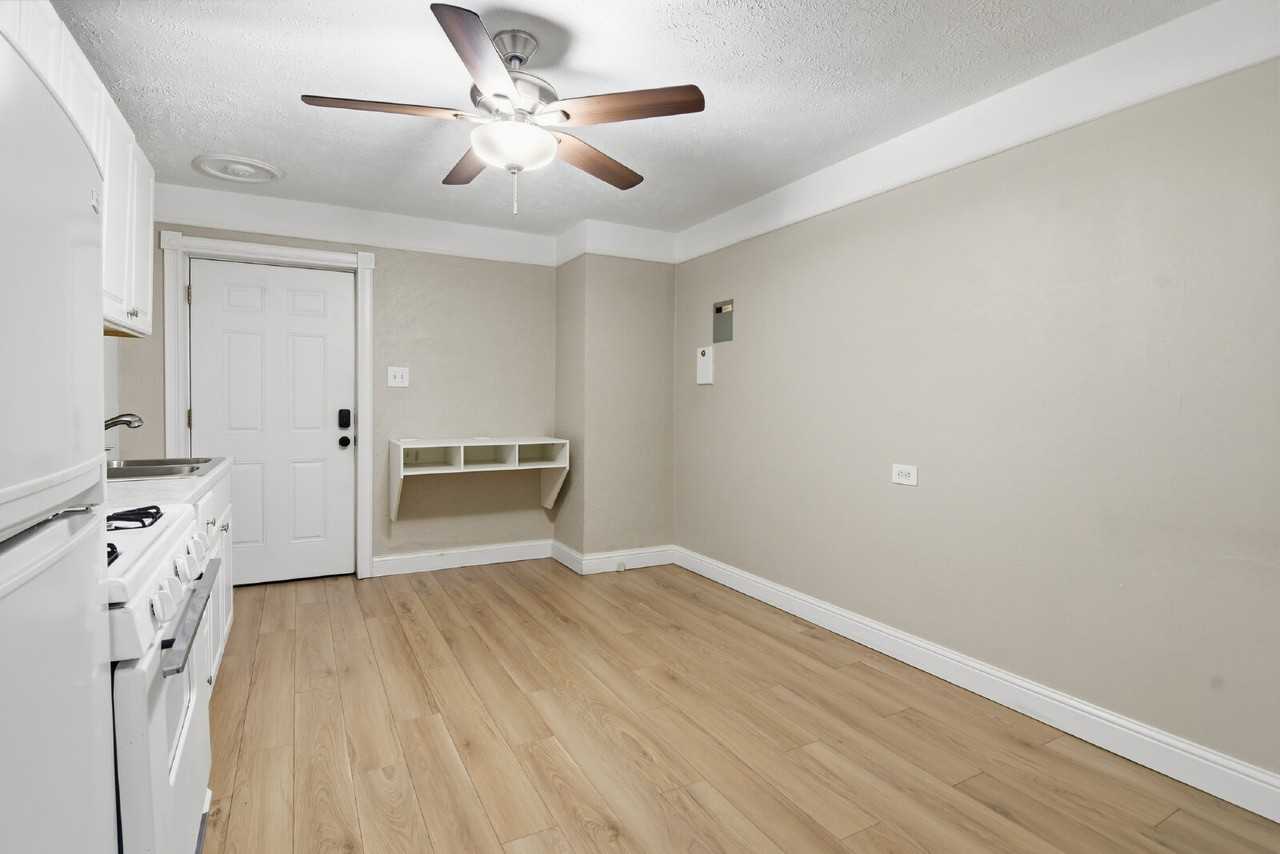 1620 Colorado Blvd #11 - Photo 6 of 33