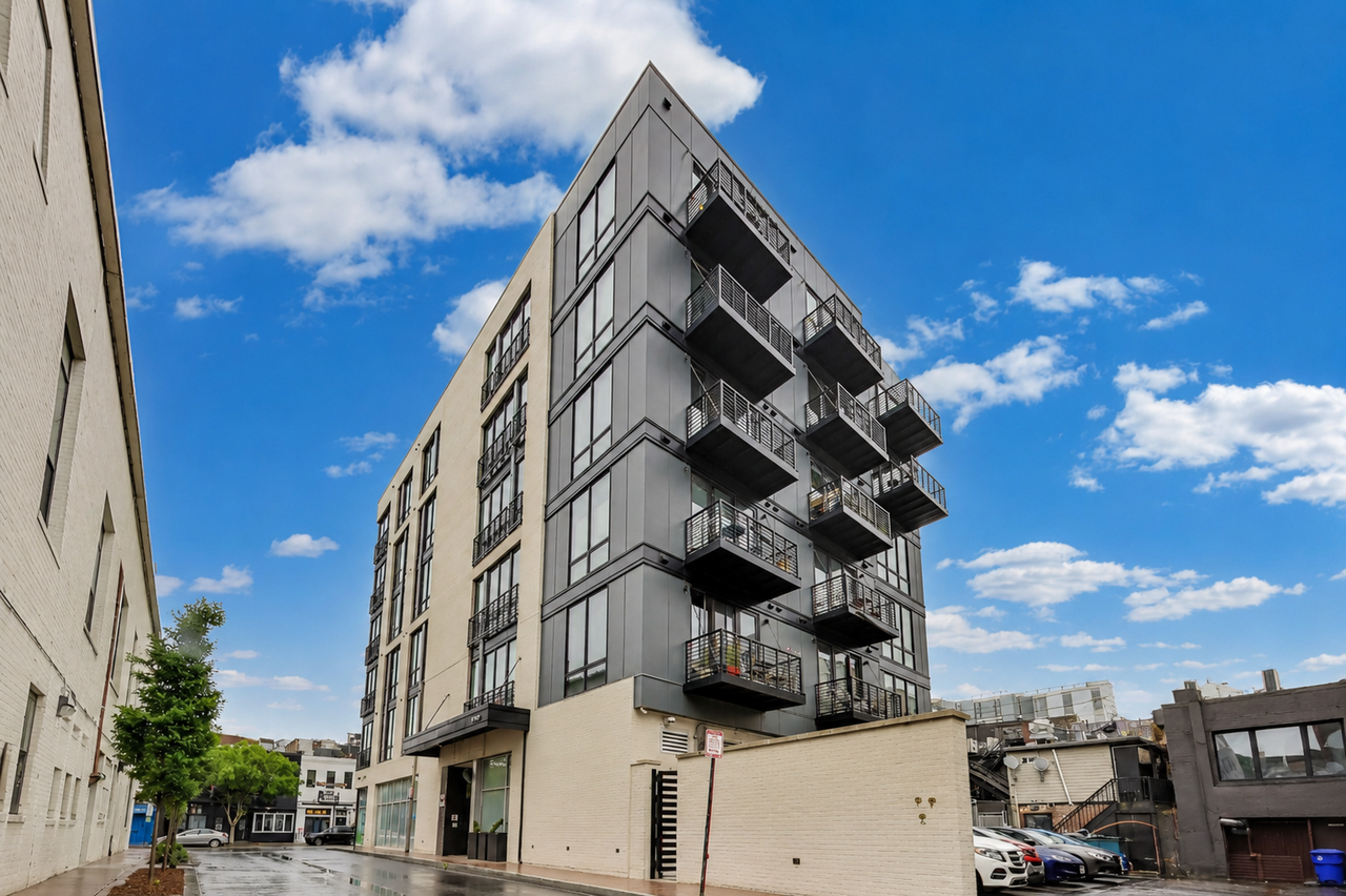 1999 9 1/2 St Nw #606