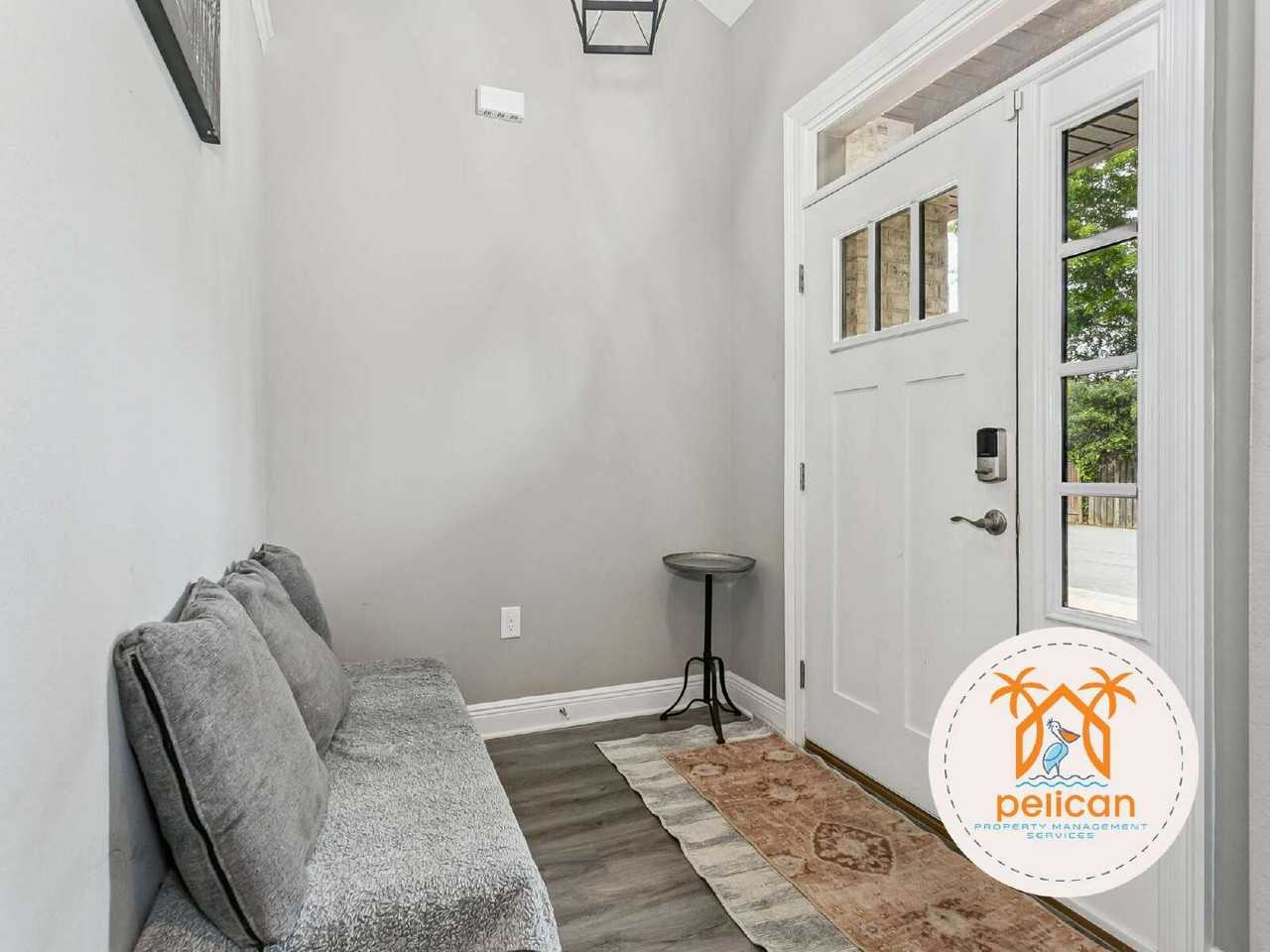2303 Hadleigh Hills Ct - Photo 4 of 34
