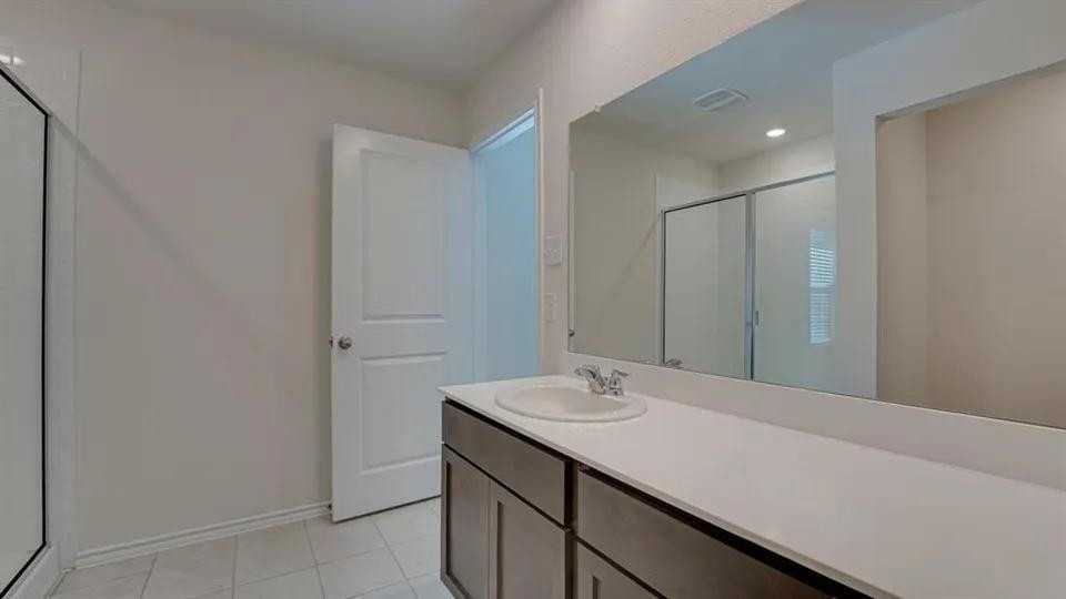 1014 Amistad Loop - Photo 3 of 8
