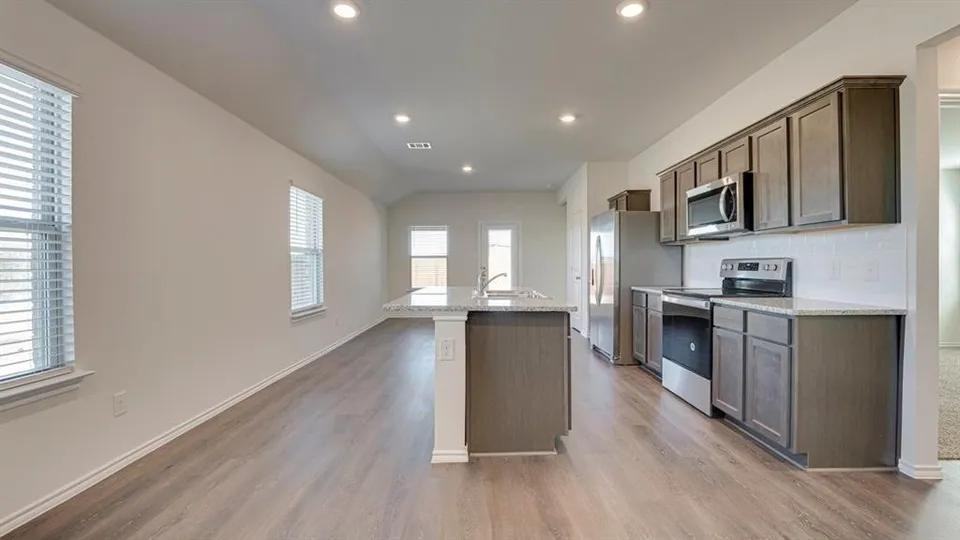 1014 Amistad Loop - Photo 6 of 8