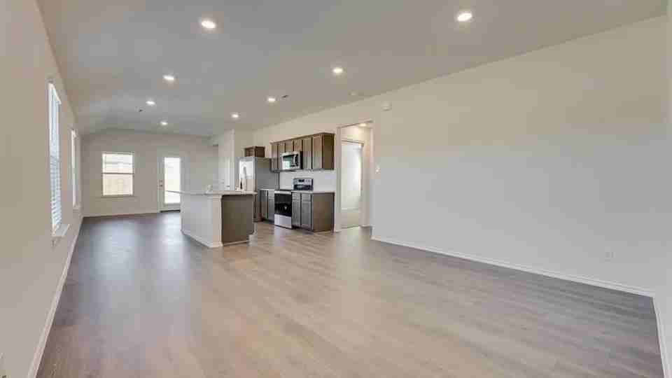 1014 Amistad Loop - Photo 7 of 8