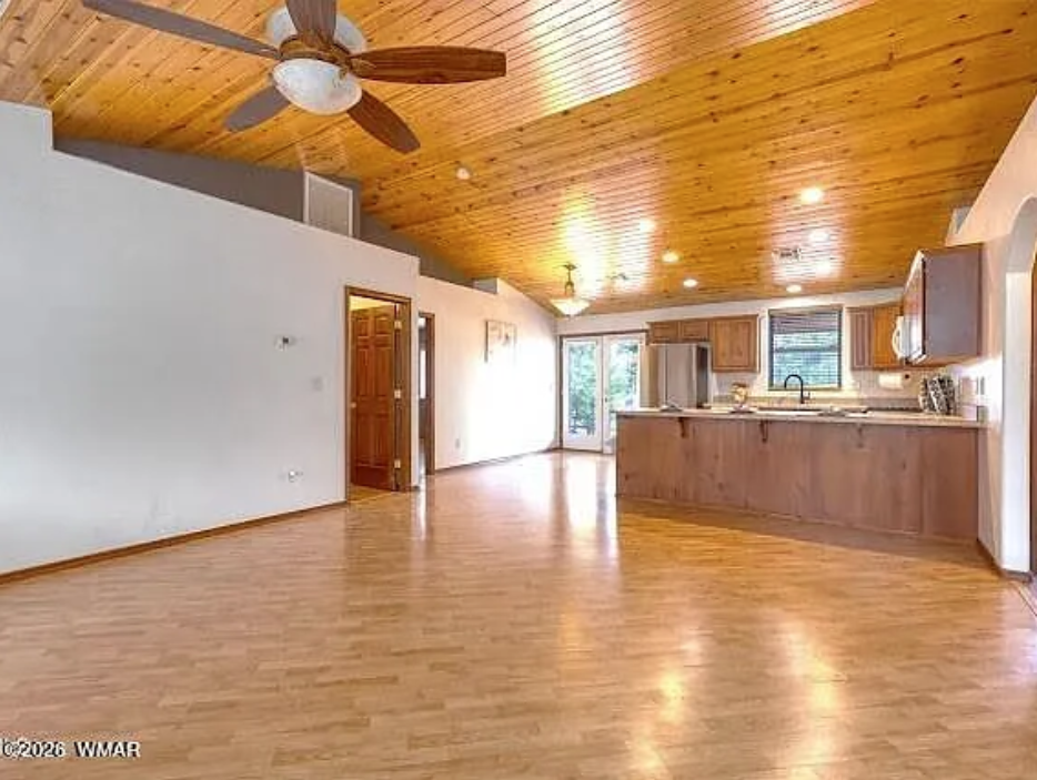 677 Fox Ln - Photo 2 of 14