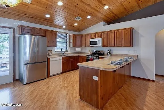 677 Fox Ln - Photo 3 of 14