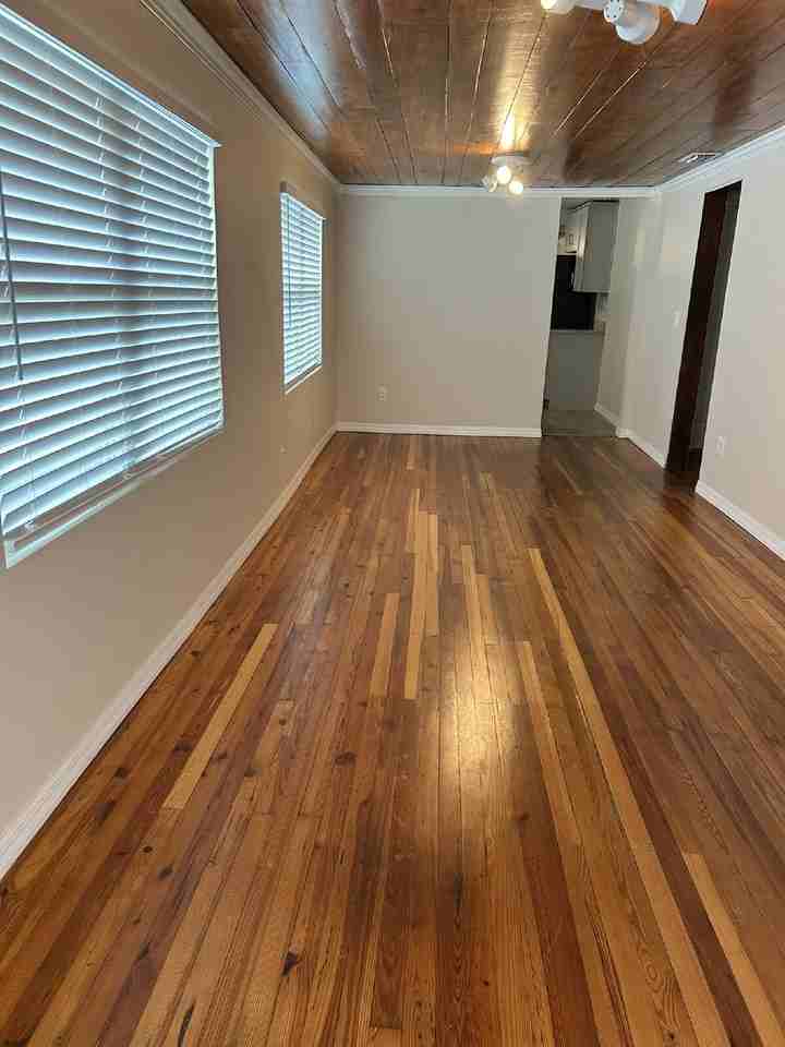 8314 N Edison Ave - Photo 4 of 26