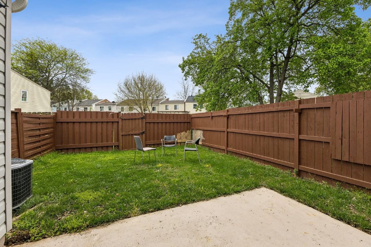 7974 Community Dr - Photo 4 of 27