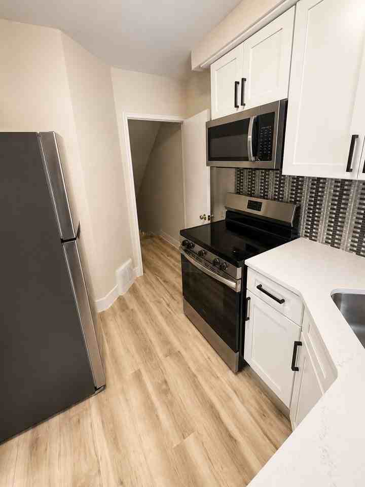 314 Sheffield Ave - Photo 7 of 8