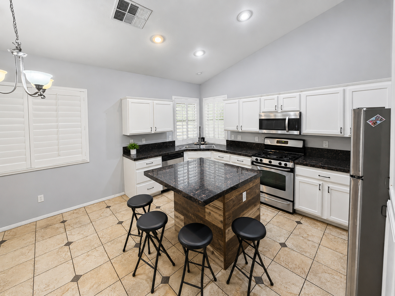 249 Jessica Grove St - Photo 4 of 18