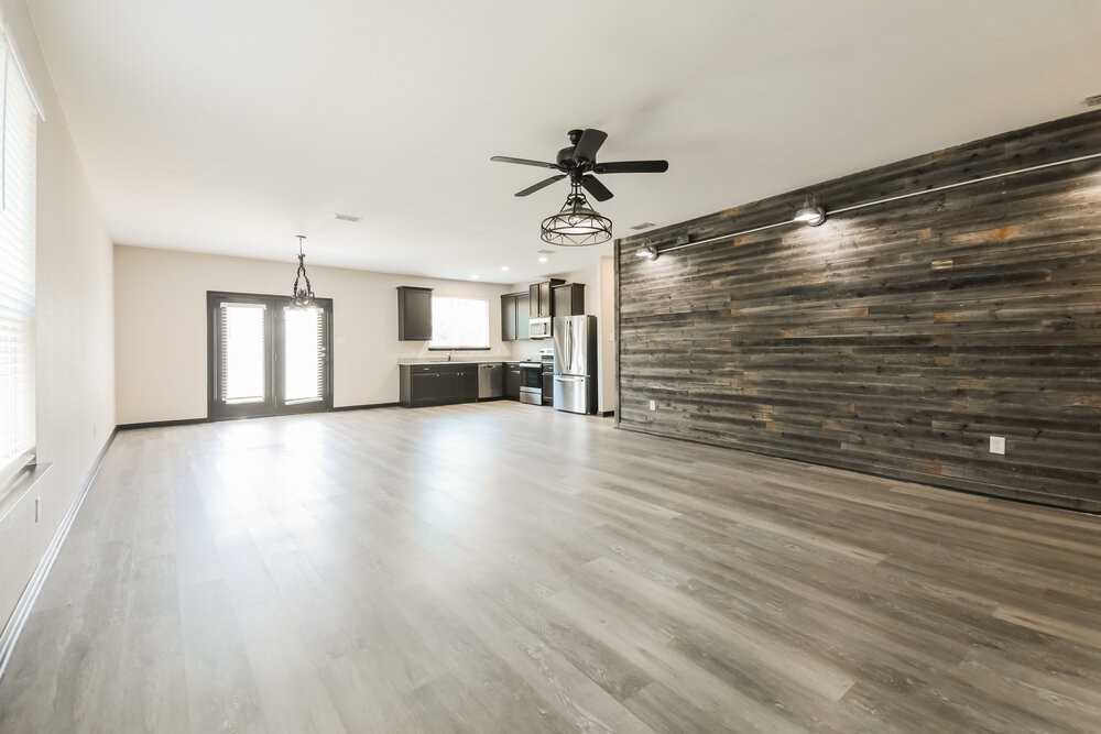 9136 Benevolent Ct - Photo 5 of 16