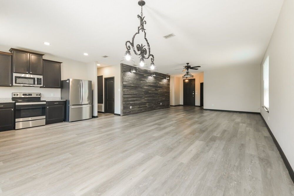 9136 Benevolent Ct - Photo 6 of 16