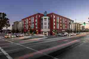 featured image of 1432 W San Carlos St