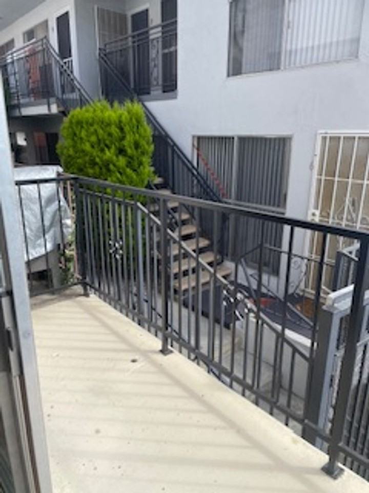 220 Bay St. - Photo 6 of 17