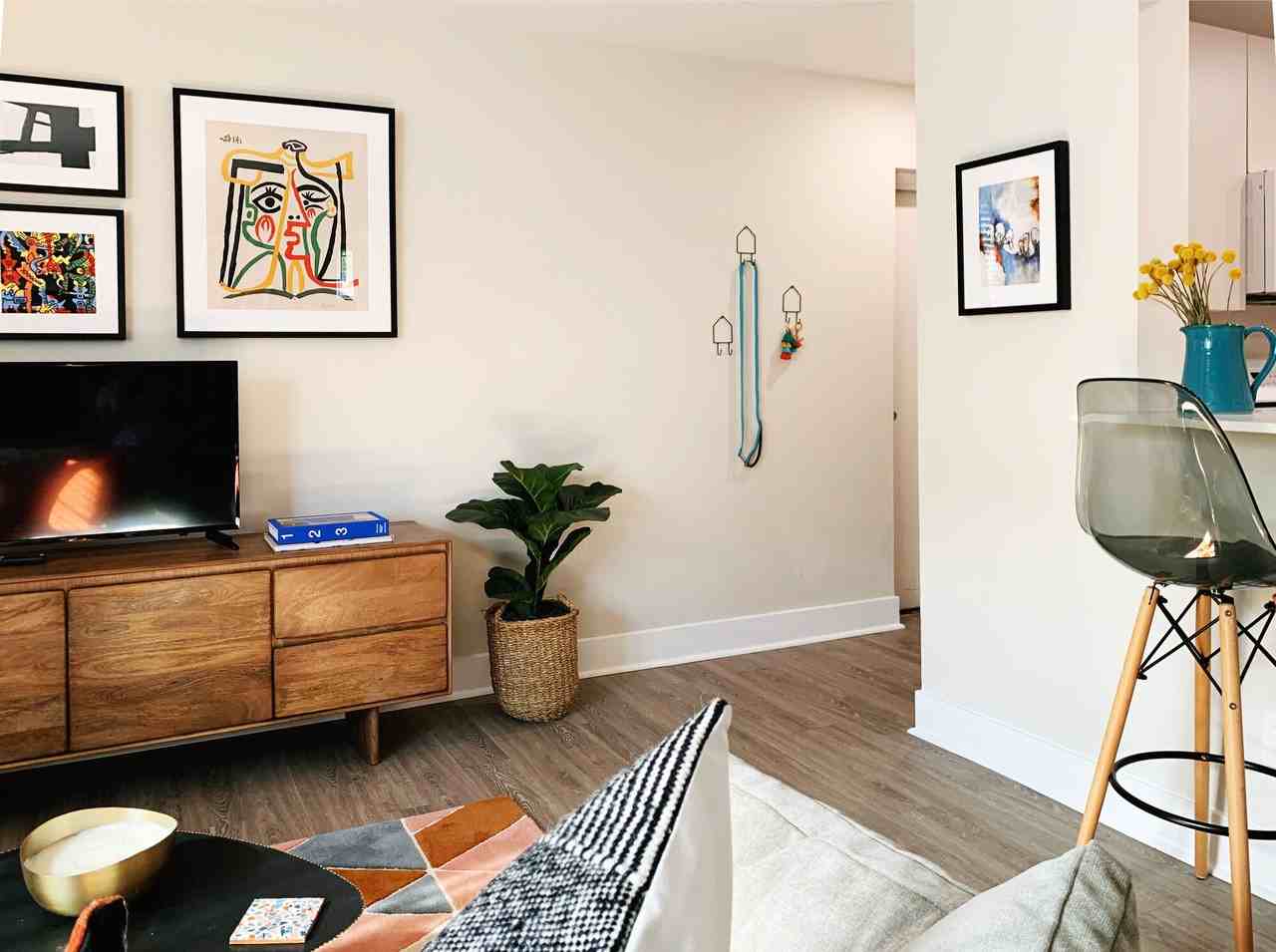 Stenton Plaza Apartments - Photo 4 of 11