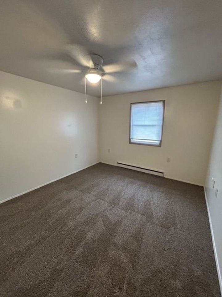 Two bedroom in Thornville - Photo 6 of 8