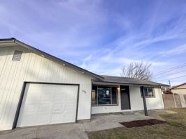 featured image of 195 Sw 4th St