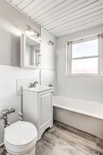 807 Clara Avenue - Photo 3 of 33