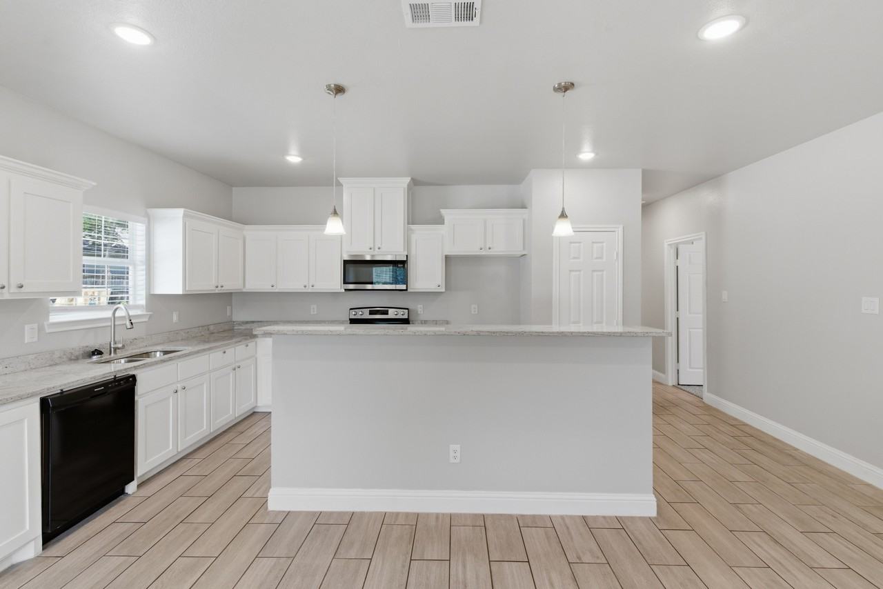 3614 Short St #1 - Photo 4 of 25