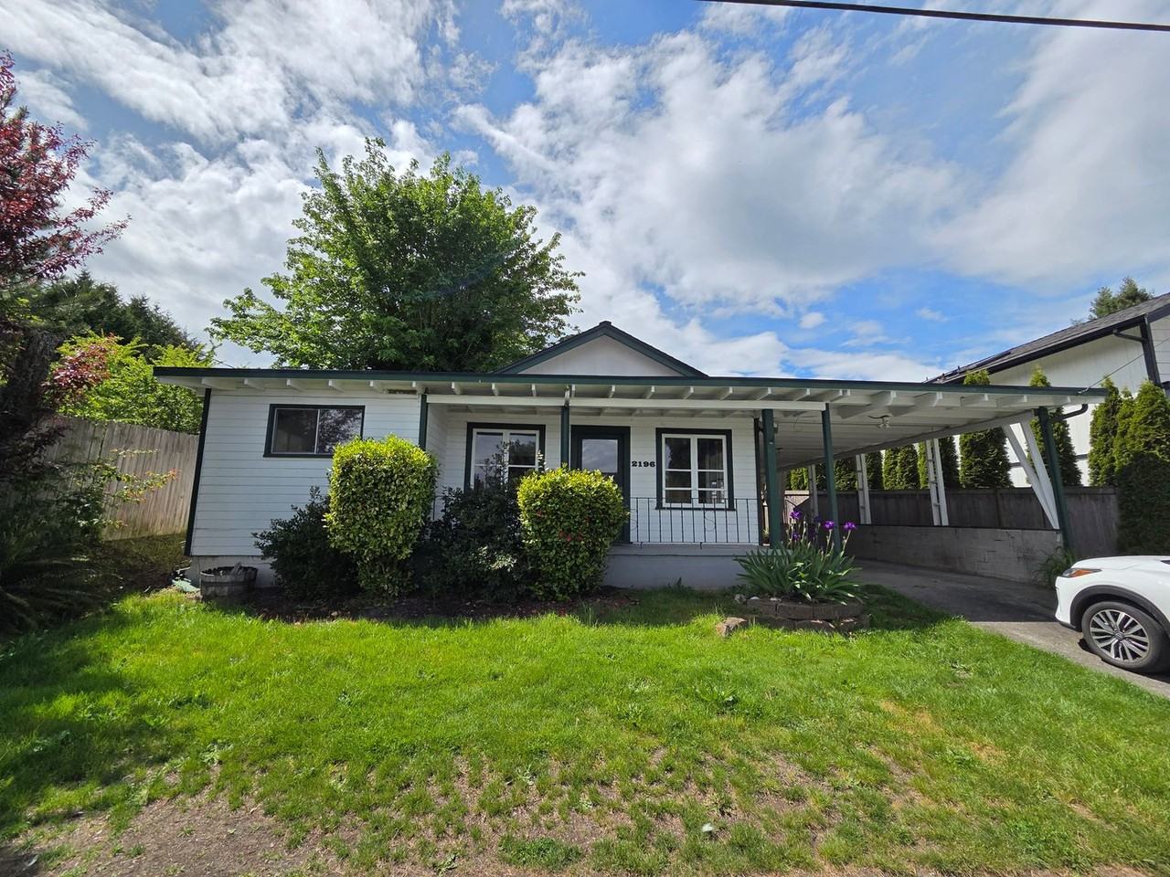 2196 Spring St E - Photo 2 of 16