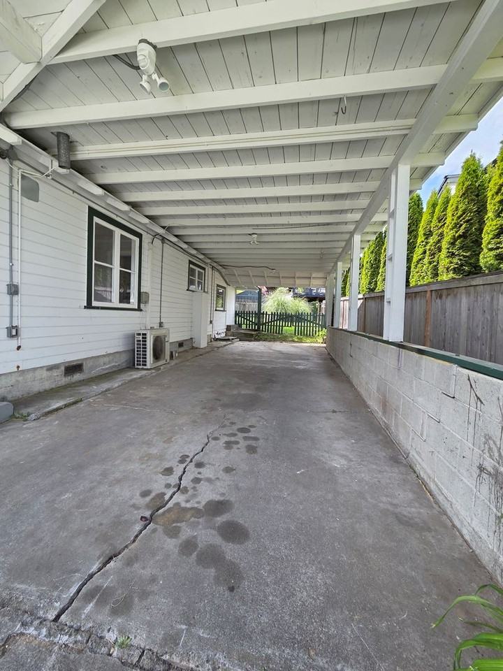 2196 Spring St E - Photo 4 of 16