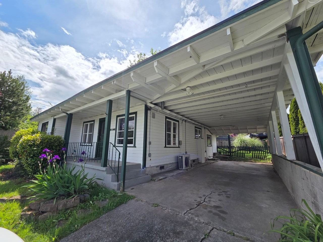 2196 Spring St E - Photo 6 of 16