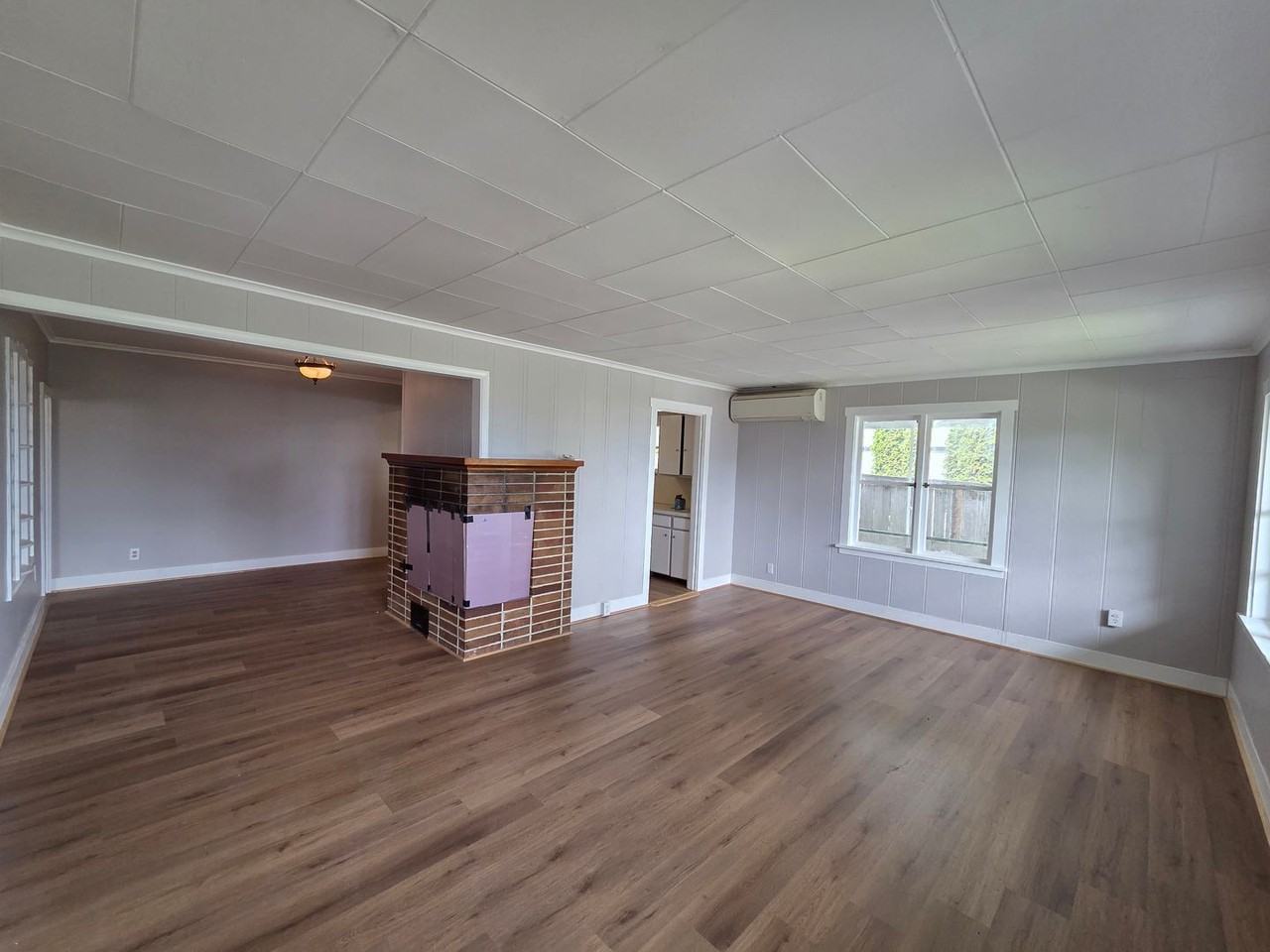2196 Spring St E - Photo 7 of 16