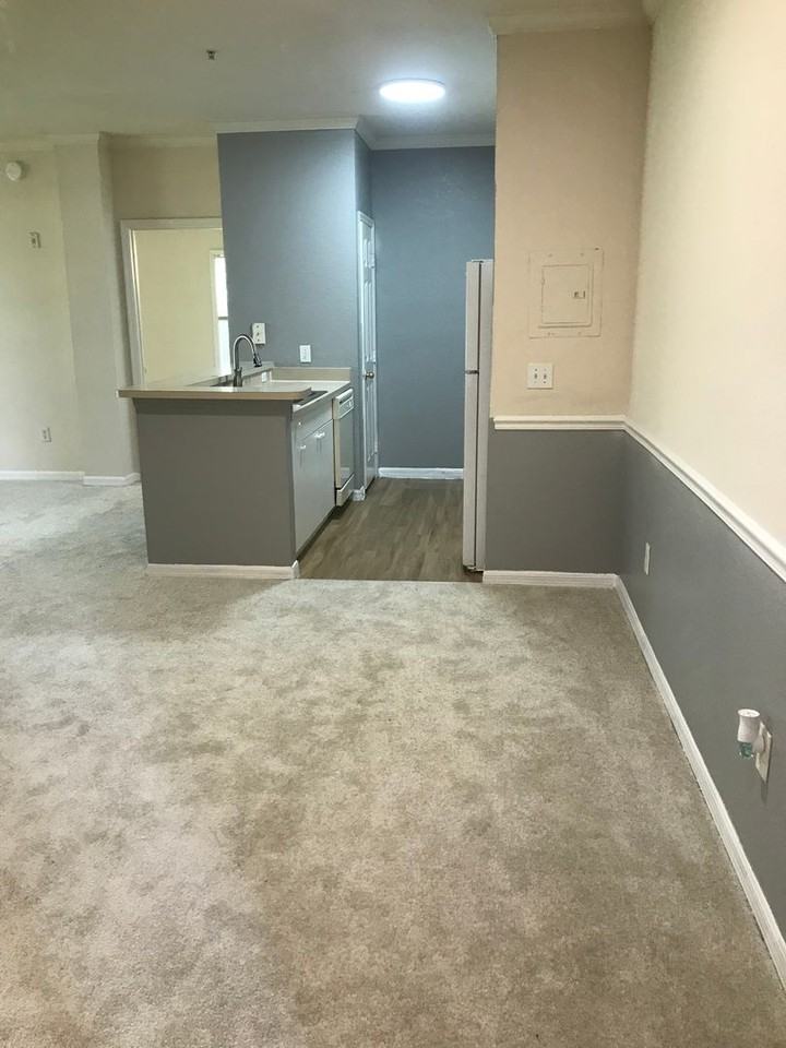 3757 Conroy Rd - Photo 3 of 32