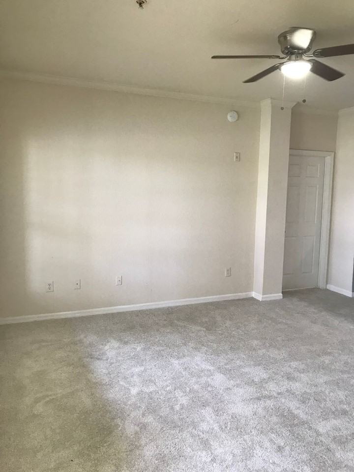 3757 Conroy Rd - Photo 7 of 32