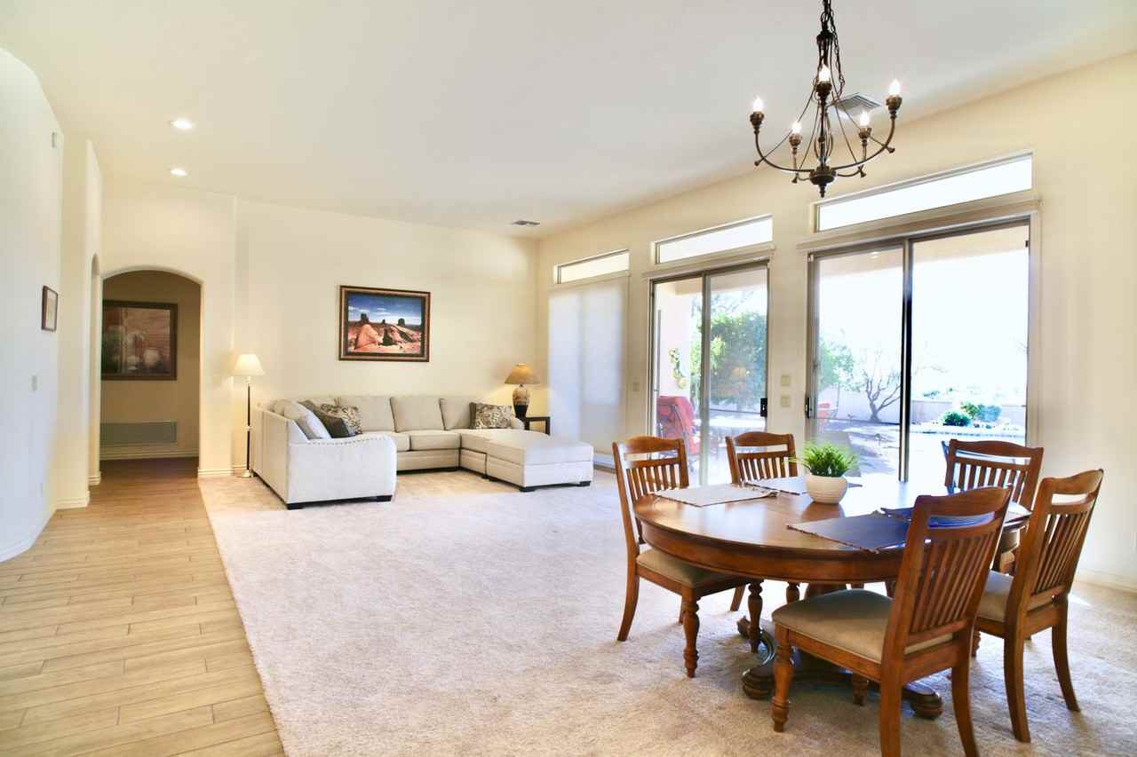 12129 N Tall Grass Dr - Photo 5 of 38