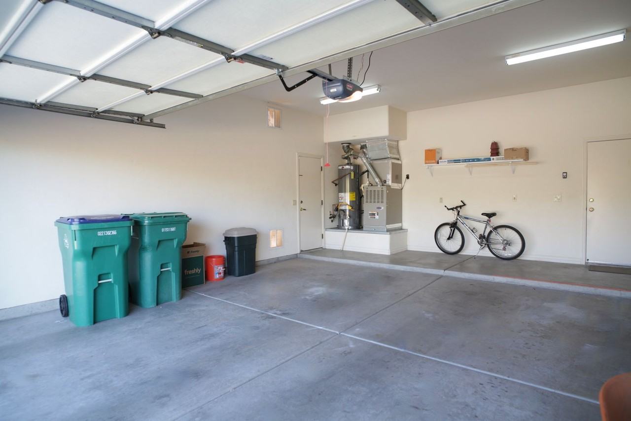 12129 N Tall Grass Dr - Photo 4 of 38