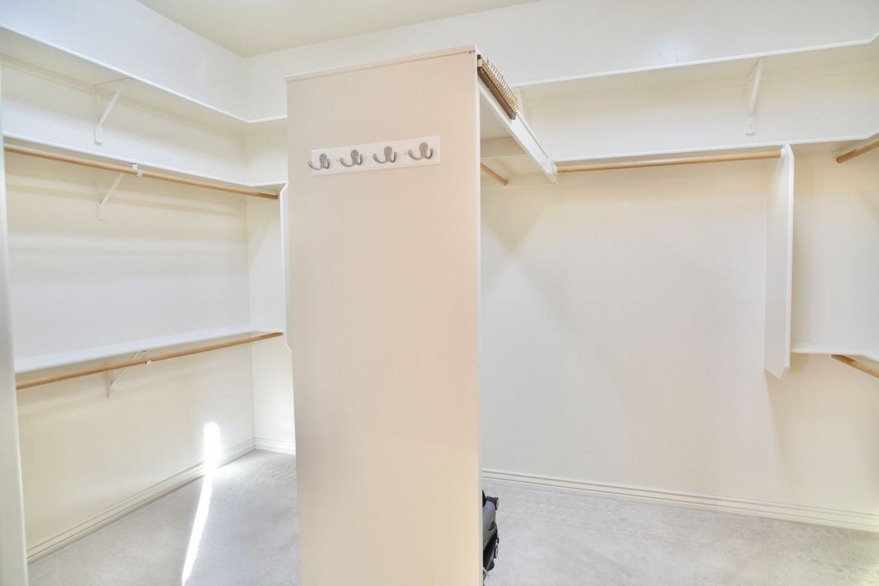 12129 N Tall Grass Dr - Photo 3 of 38