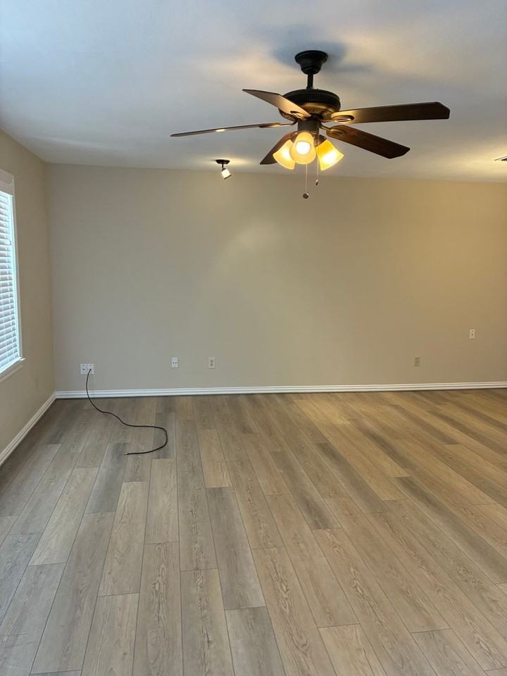 3006 46th St - Photo 3 of 10
