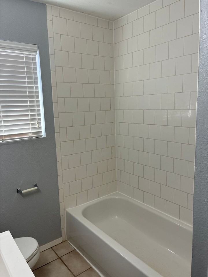 3006 46th St - Photo 7 of 10