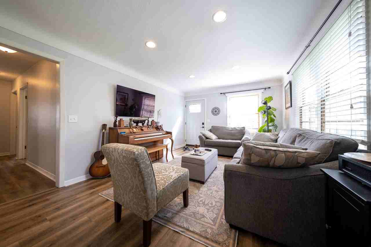 3232 Idaho Ave S #1 - Photo 4 of 30