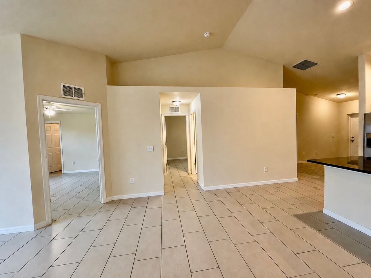 943 Skyline Blvd - Photo 6 of 18