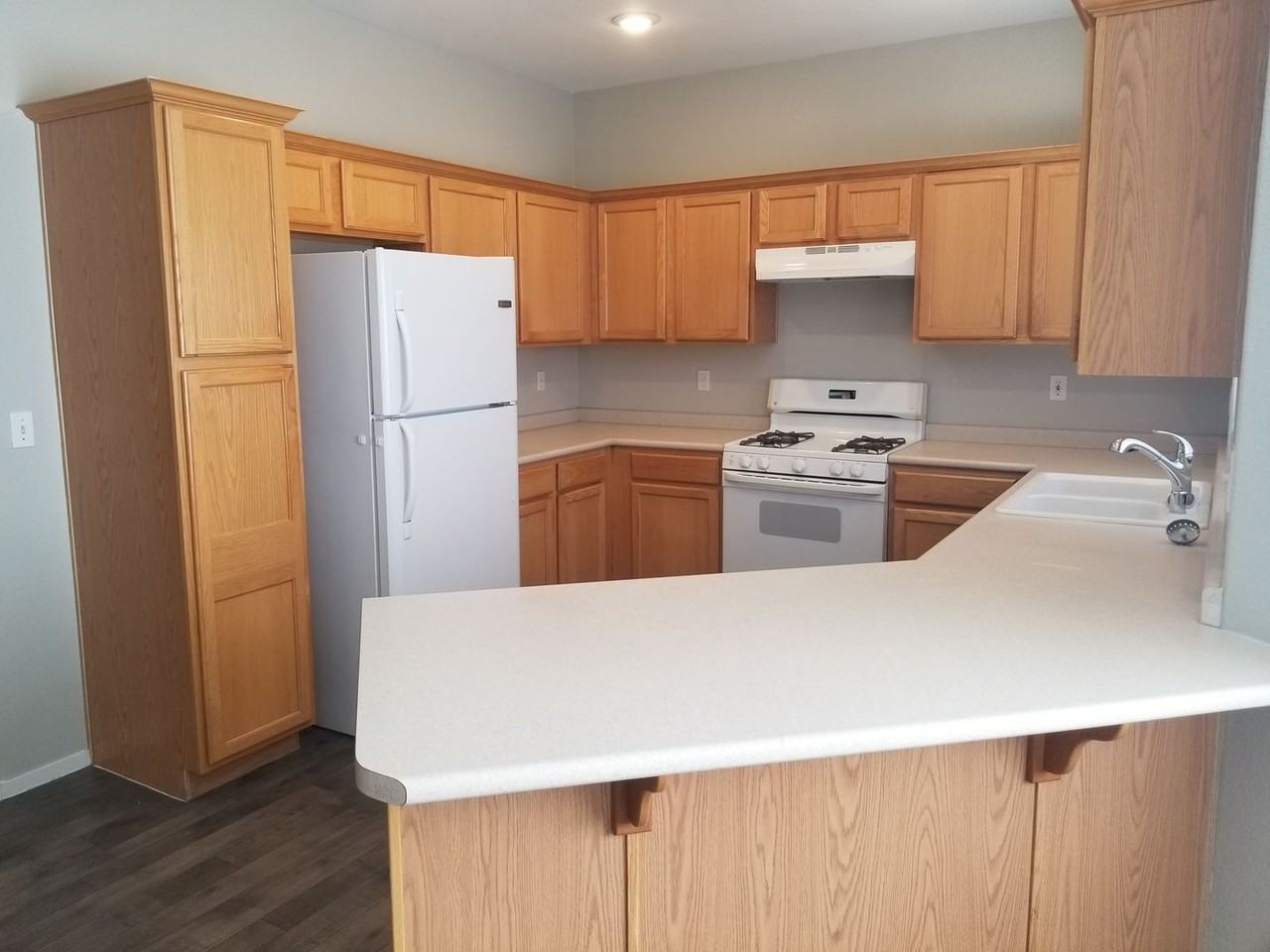 11005 Saint Rafael St - Photo 5 of 17