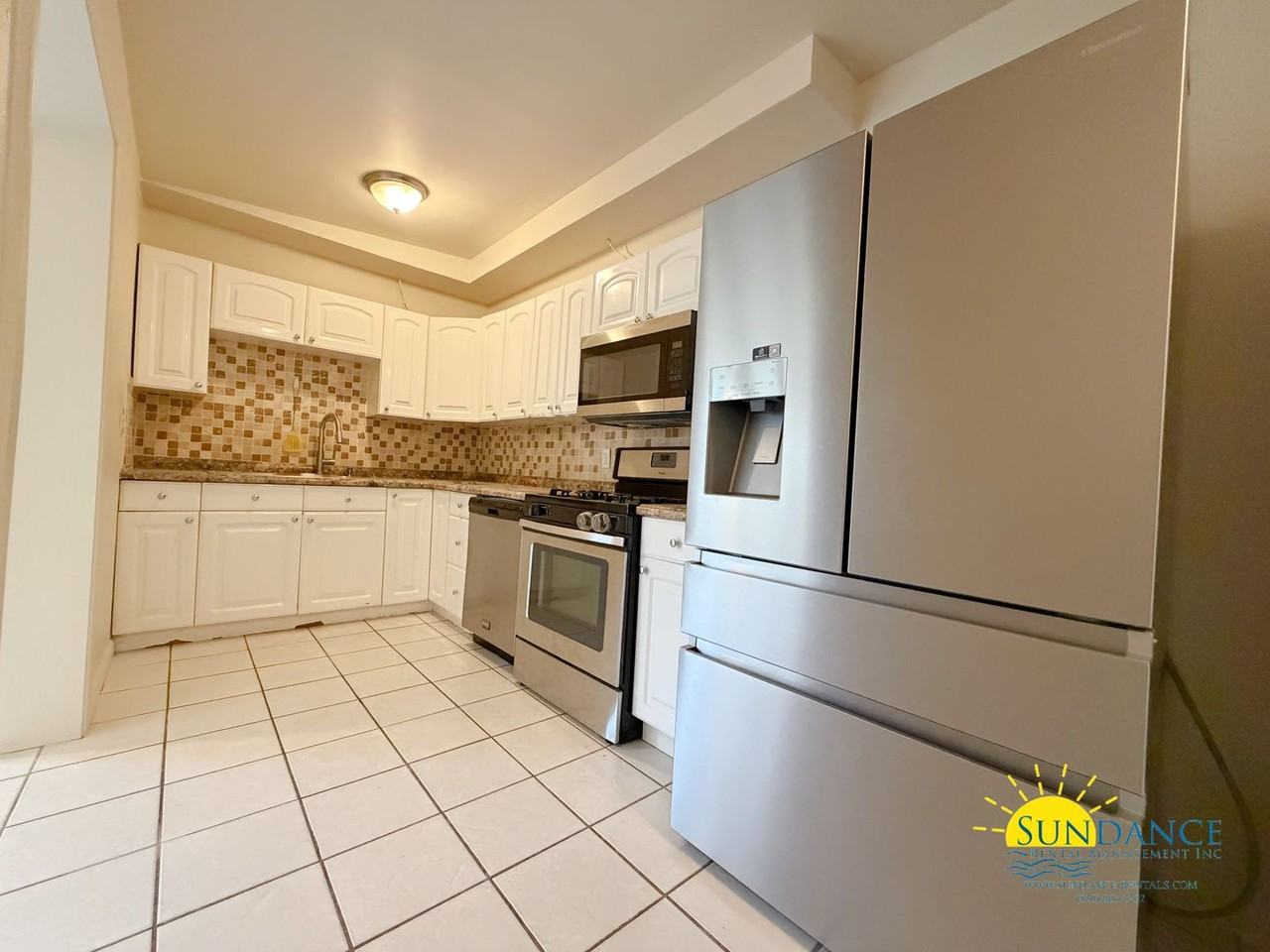 37 Laurie Dr Ne - Photo 3 of 15