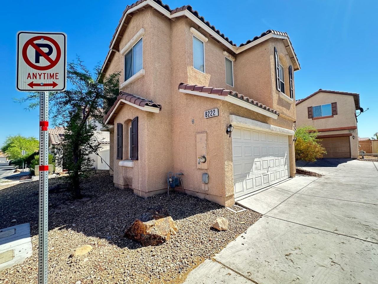 8222 Amphora St - Photo 2 of 22