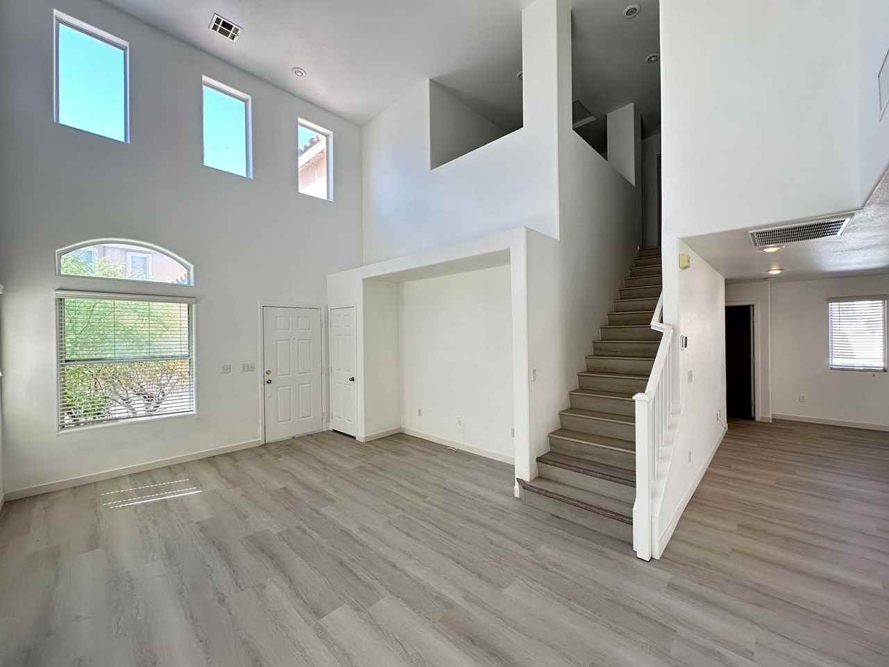 8222 Amphora St - Photo 7 of 22