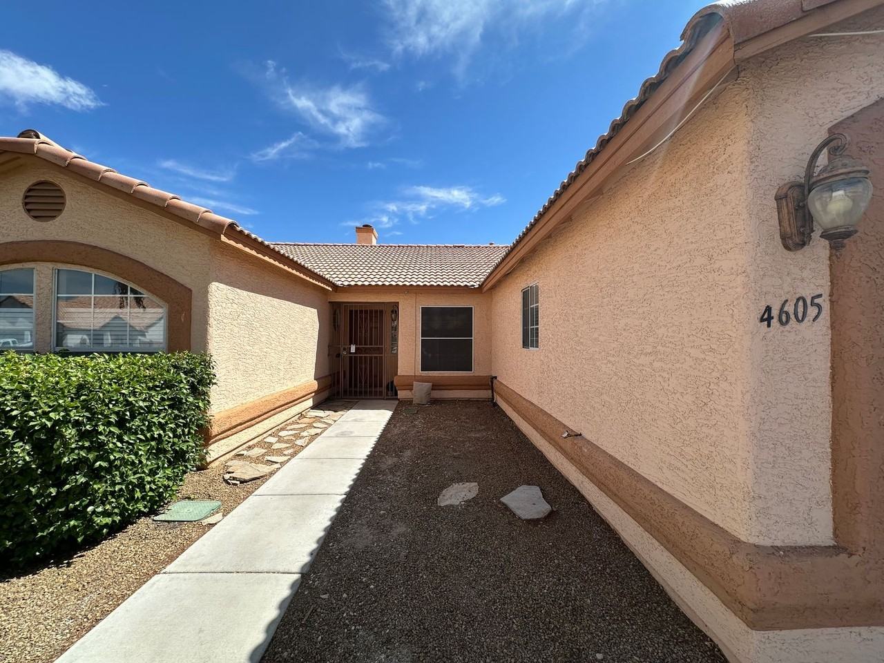 4605 Casa Bonita Dr - Photo 2 of 20