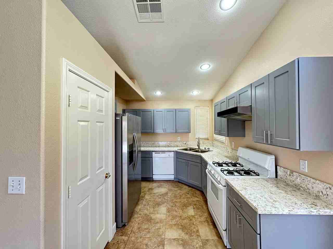 4605 Casa Bonita Dr - Photo 3 of 20